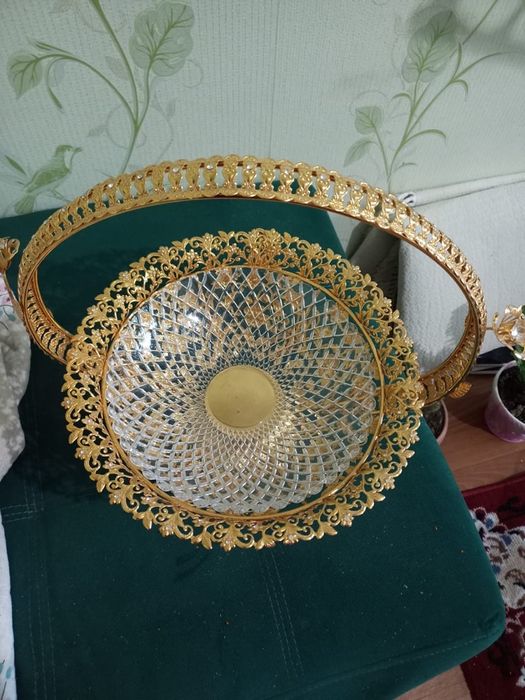 Продам вазу,