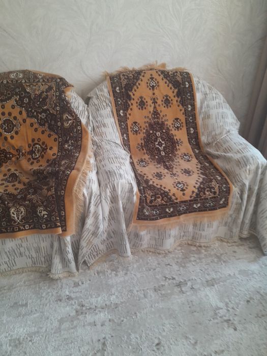 Пледы на диван и кресло