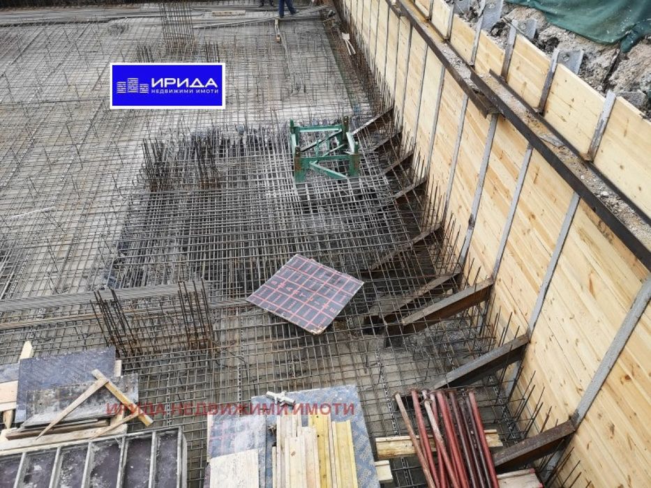 Тристаен апартамент в Надежда 2