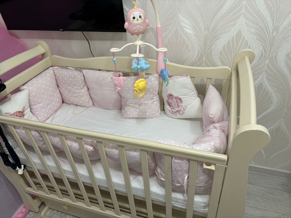 Продам детскую кроватку.