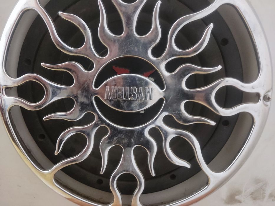 Сабвуфер отличный