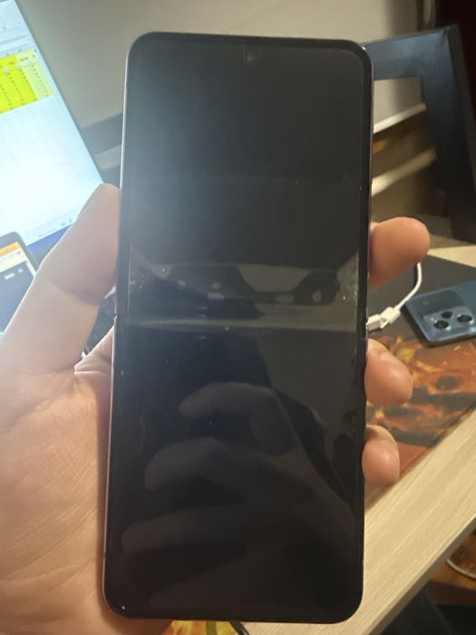 Samsung galaxy z flip 4