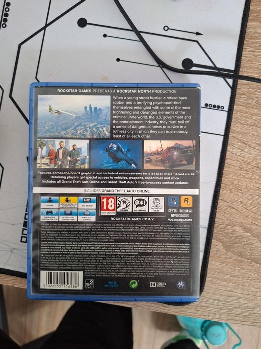 Vand joc ps4 in stare excelenta