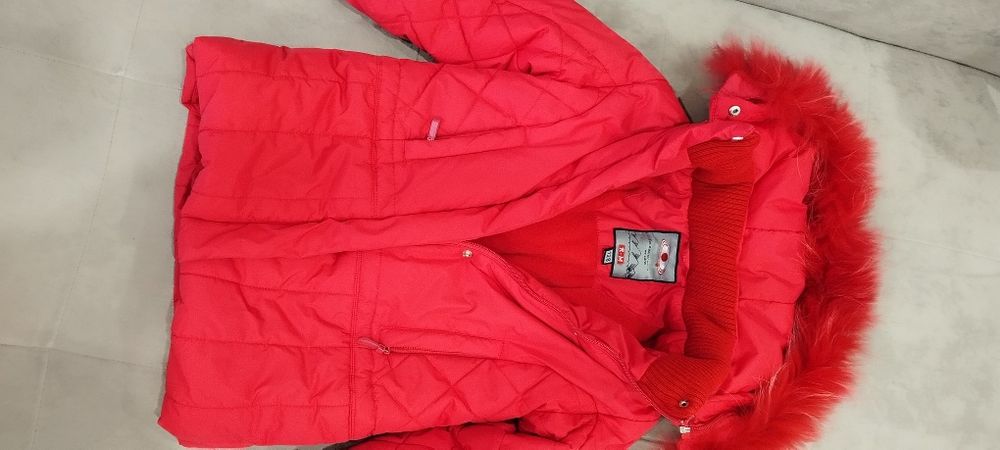 Куртка на девочку