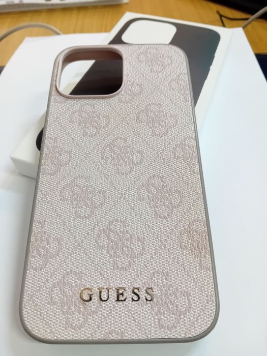 Husa Guess Iphone 13 ProMax. Pret 100 lei fix