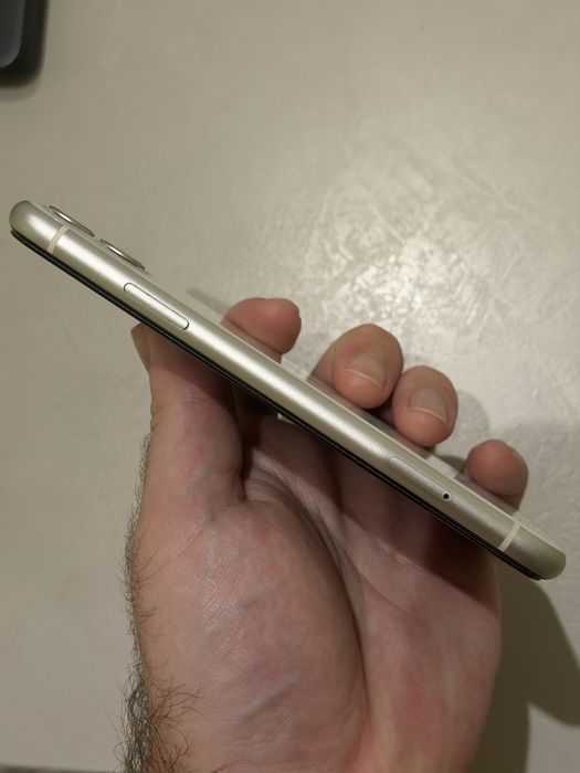 IPhone 11 128gb белый с коробкой