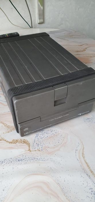 CD ченджер Nakamichi MB-7