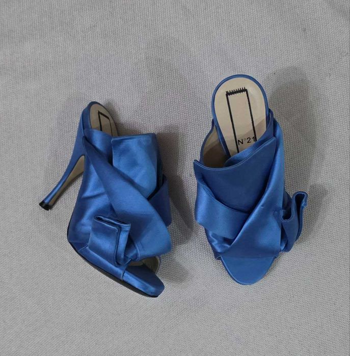 Новые фирменные сабо 36