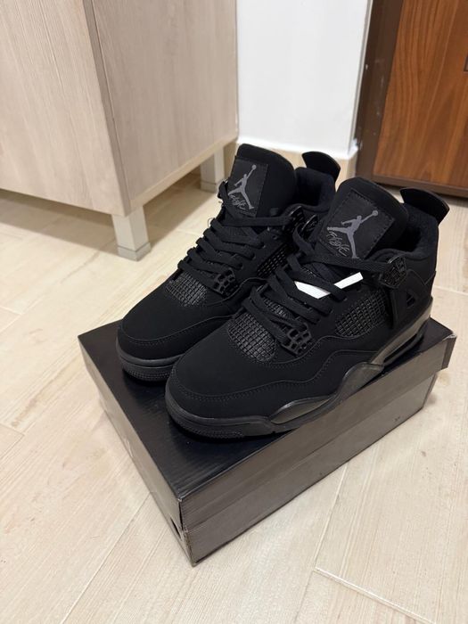Jordan 4 Blackcat