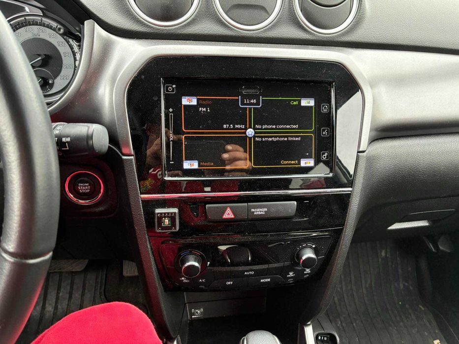Продавам Сузуки Витара хибрид SUZUKI VITARA HIBRID