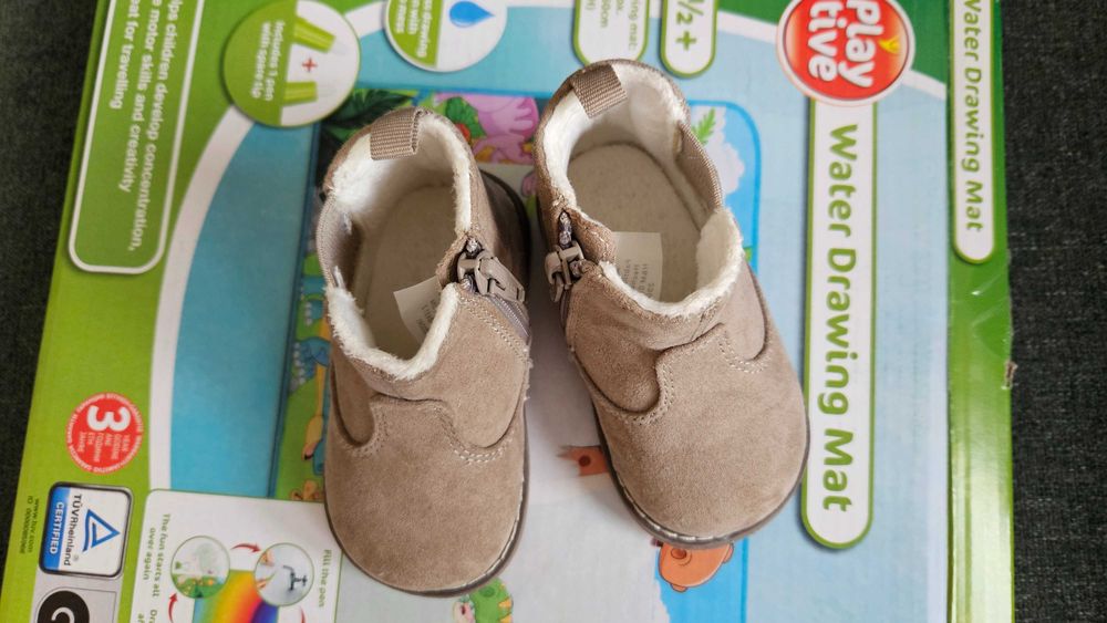 Бебешки боти H&M номер 18-19