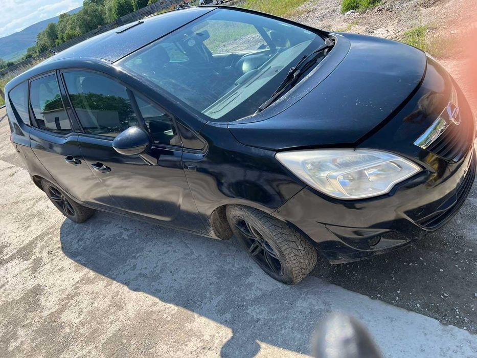 Opel Meriva 1.7 CDTi 2011 На Части