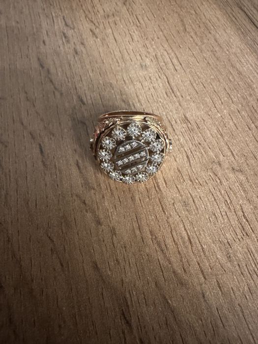 Продам золотой перстень