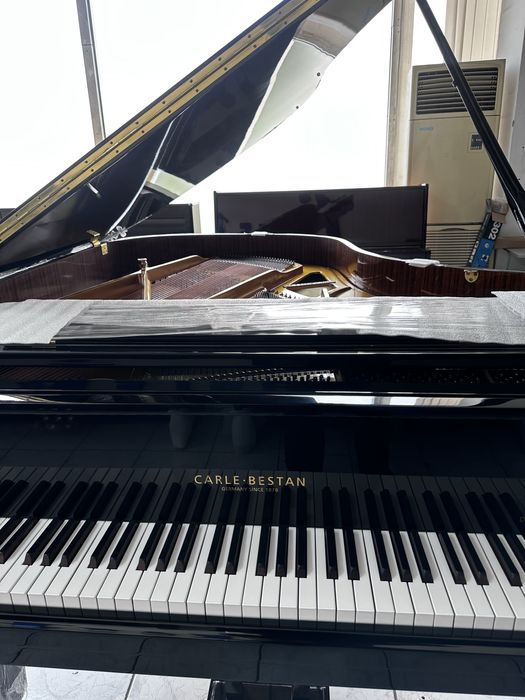 рояль Carle Bestan