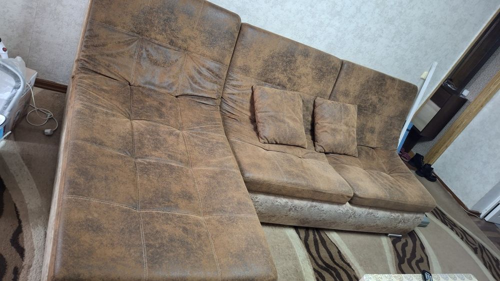 Продам диван и пуфик