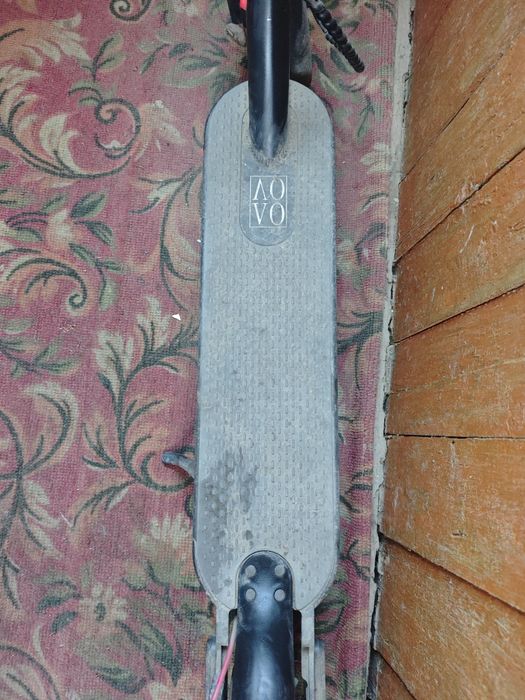 Продам электро самокат Lovo