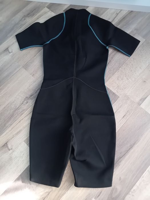 Vând costum neopren pentru scufundari marca TRIBORD -nou
