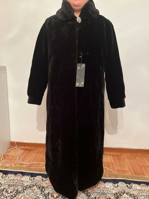 Продаю шубу новую