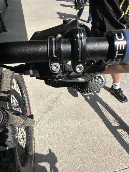 Обтегач Shimano Zee И Команда Saint