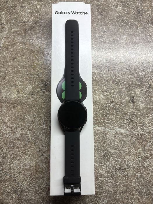 Galaxy Watch4 продам