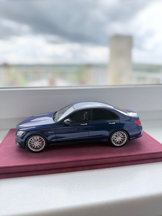 Колекционерски модел Mercedes-Benz C63s GtSpirit 1:18