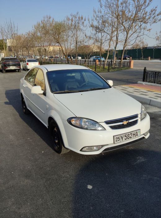 Продается jentra avtomat 2015