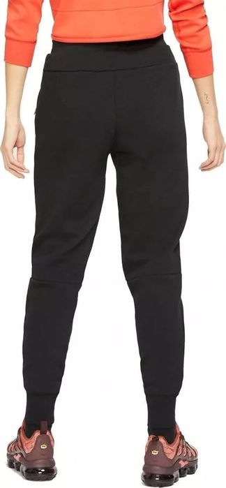 Nike Tech Fleece Sweatpants оригинално долнище XS Найк памук долница