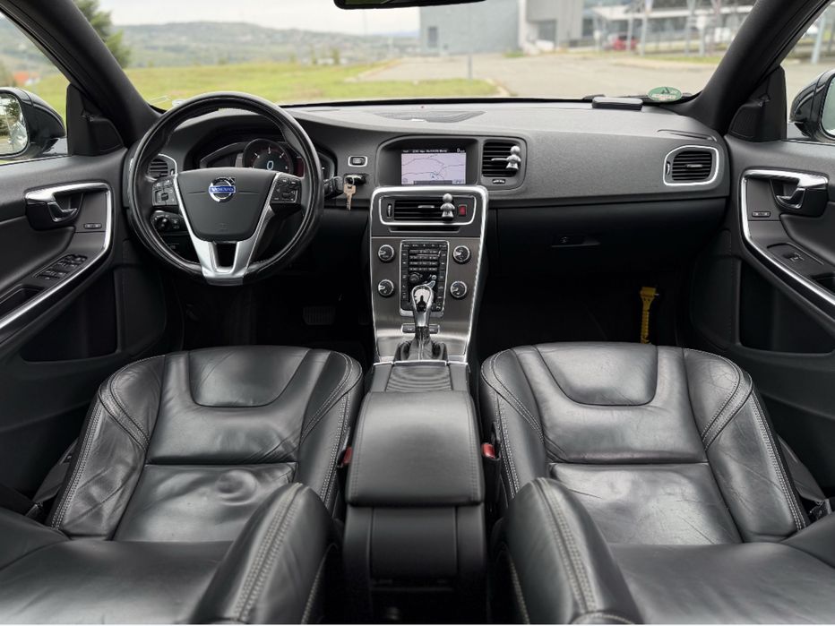 VOLVO. V60 Plug-in-Hybrid