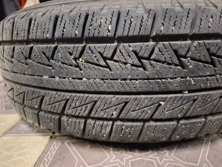 Продам R16 диски с шинами