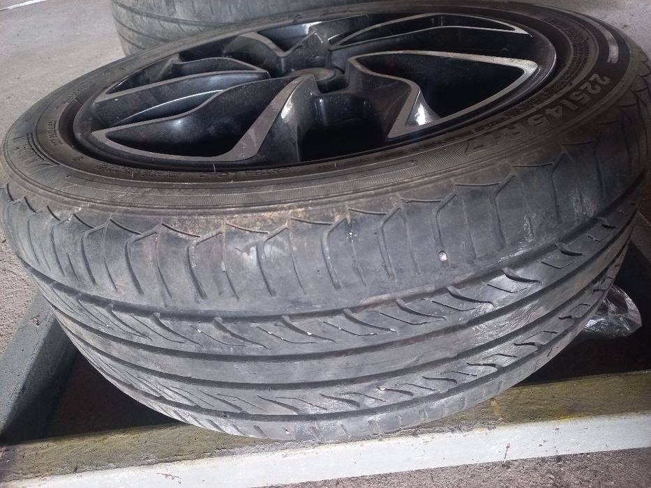 Продам комплект колёс