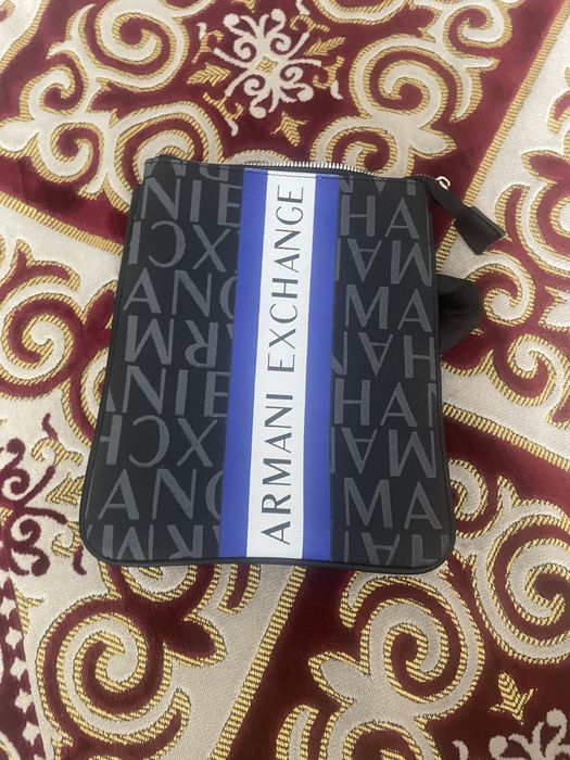 Продам барсетку ARMANI EXCHANGE