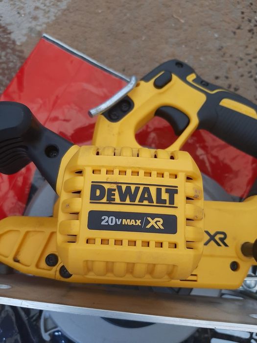 Devalt circula r20v dcs570 brushles