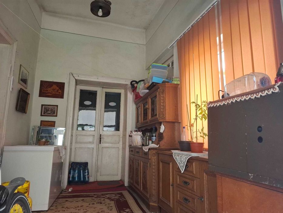 Casă părintească de vanzare. Preț 140000 Euro.