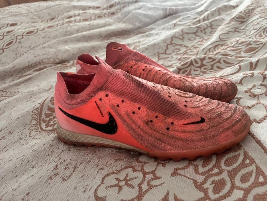 Сороконожки nike phantom gx