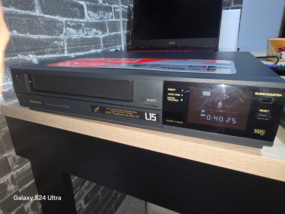 Video recorder VCR National (Panasonic) NV-L15  + Telecomandă Original