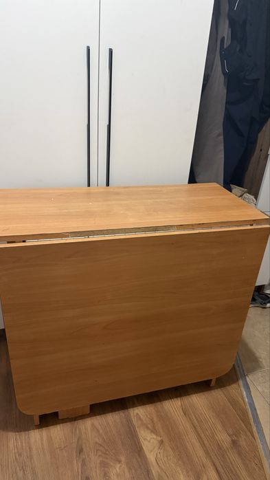 Продам стол книжка