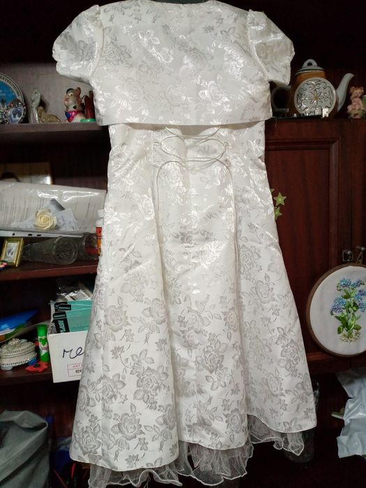 Вечерние платья - 40 размер