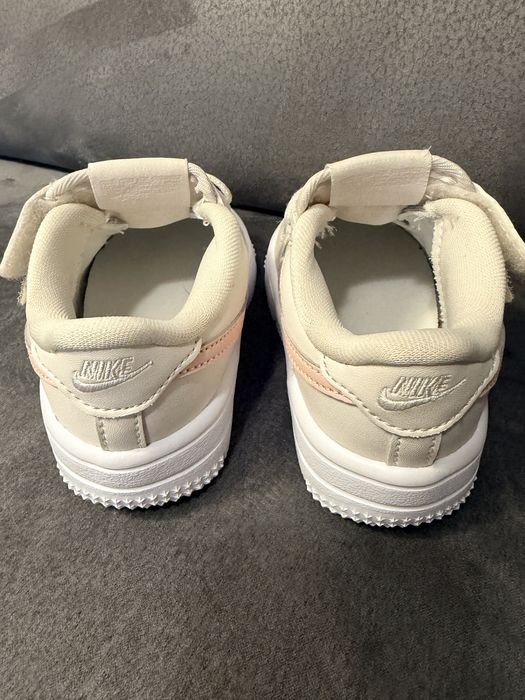 Чисто нови маратонки Nike размер 22