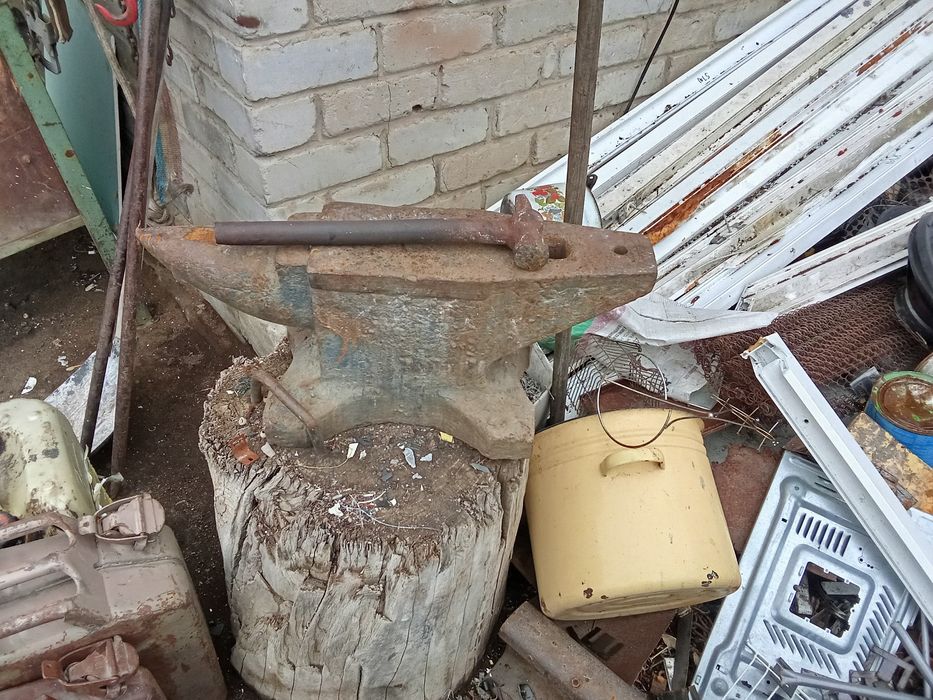 Продам наковальню советское качество.
