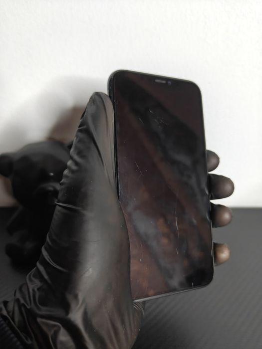 iPhone 11 Pro, 256GB Green • Perfect Funcțional! • Condiție Bună.