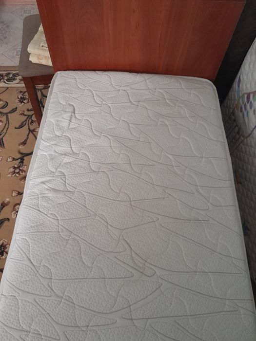 Продам кровать детскую.