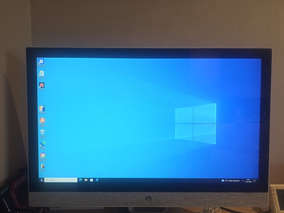 Sistem PC Al in One HP Pavilion 27-r101nq, 27" Full HD, Intel Core i3