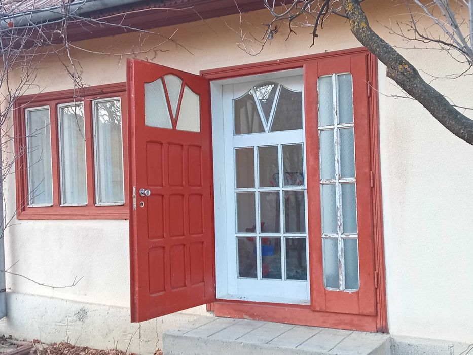 Casa de vanzare sau schimb cu garsoniera M.Ciuc sau Bv
