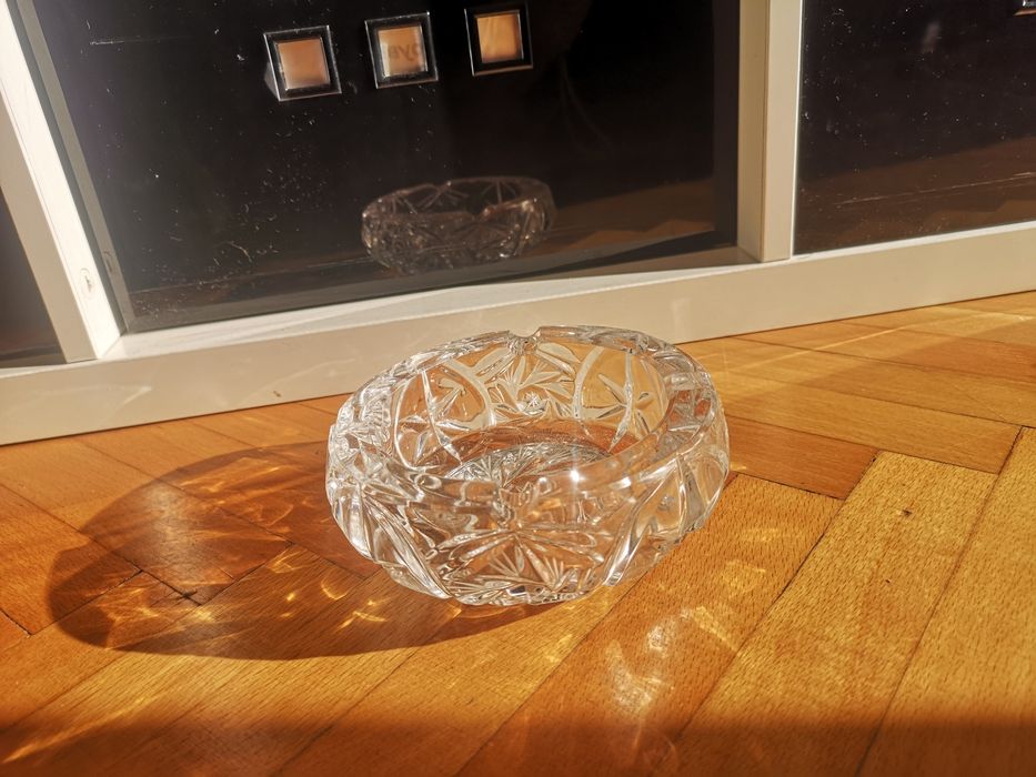 Кристален пепелник