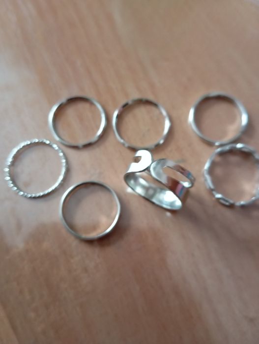 Продаю колечки на пальци