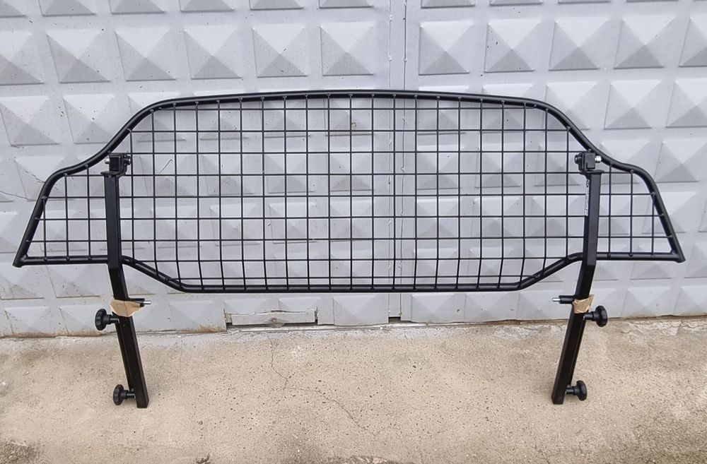 Мрежа за кучета / преграда за Шкода Фабия