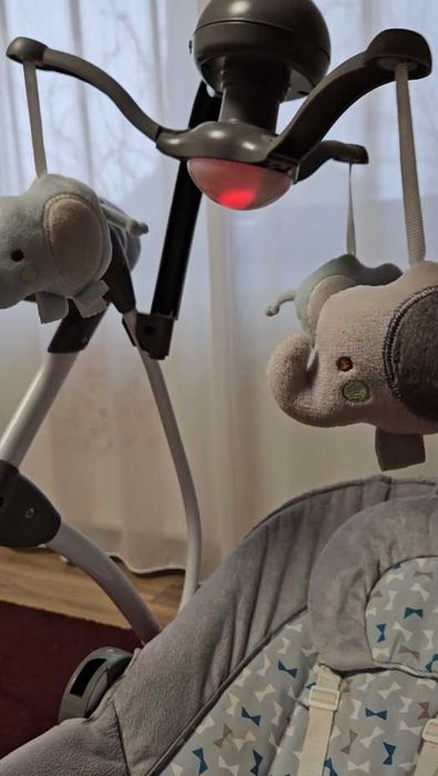 Leagan electric 2in1 Wunderkid Stars cu telecomanda - stare foarte bun