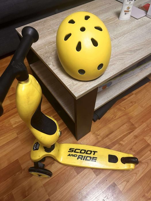 Trotineta + cască