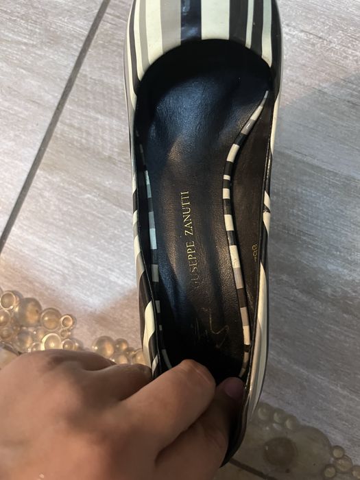 Женские туфли