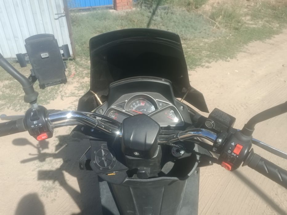 Продам скутер макси